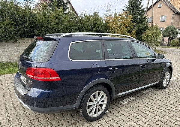 Volkswagen Passat cena 35500 przebieg: 253000, rok produkcji 2012 z Dębno małe 137